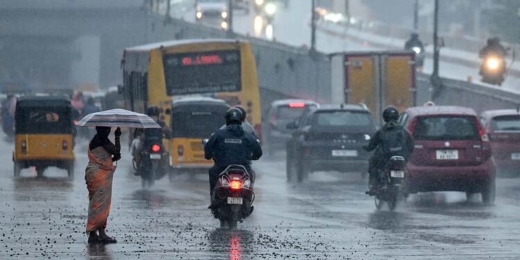 Heavy rain in 13 districts of Tamilnadu